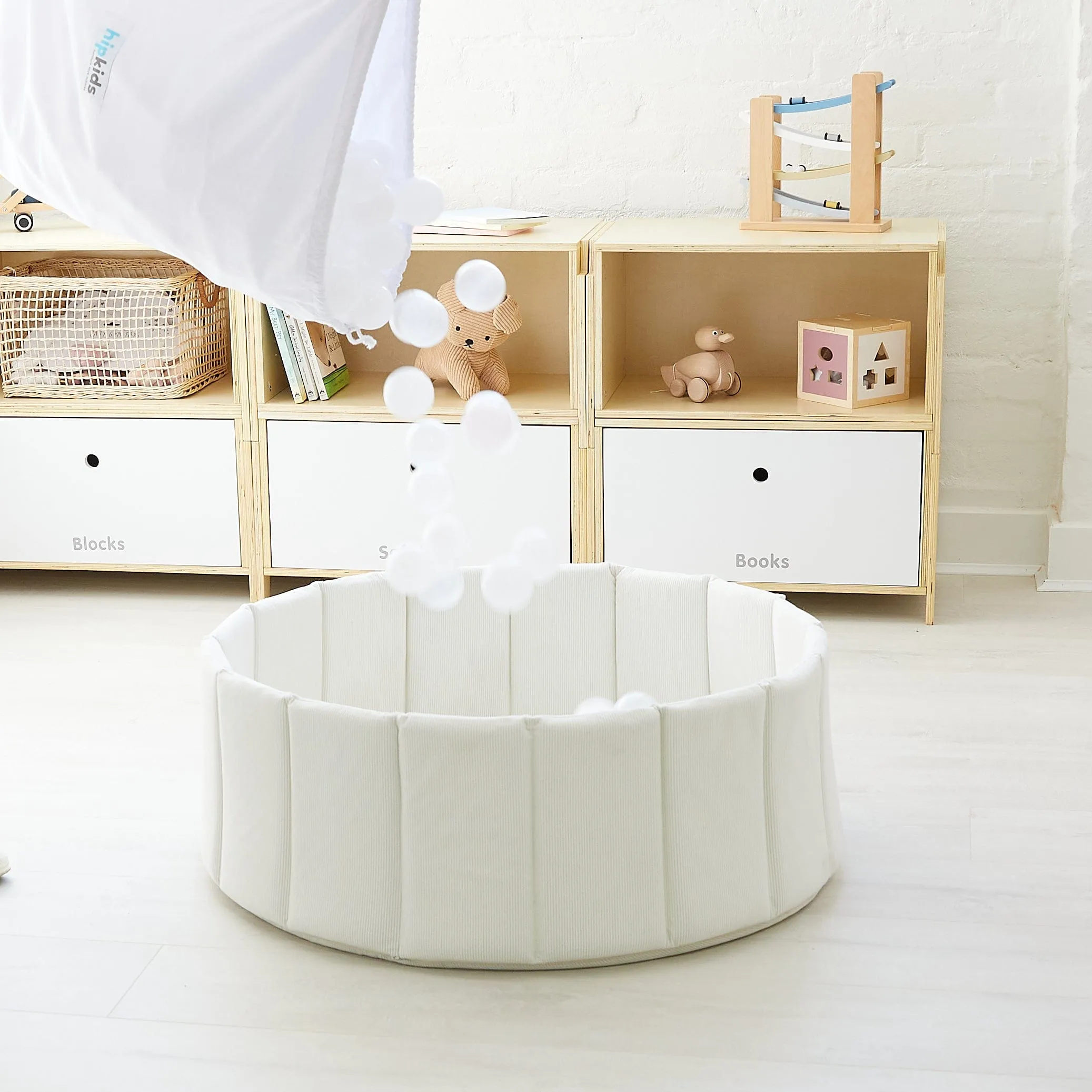 Foldable Corduroy Ball Pit with 200 Balls